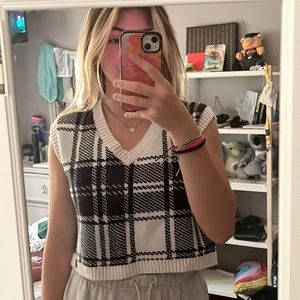 cropped knitted shirt